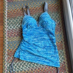 Free country swim top 8/10